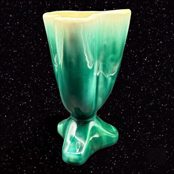 Vintage Early Pottery Vase Green Glaze Triangular Hand Made 7.25”T 4.5”W - Picture 7 of 16